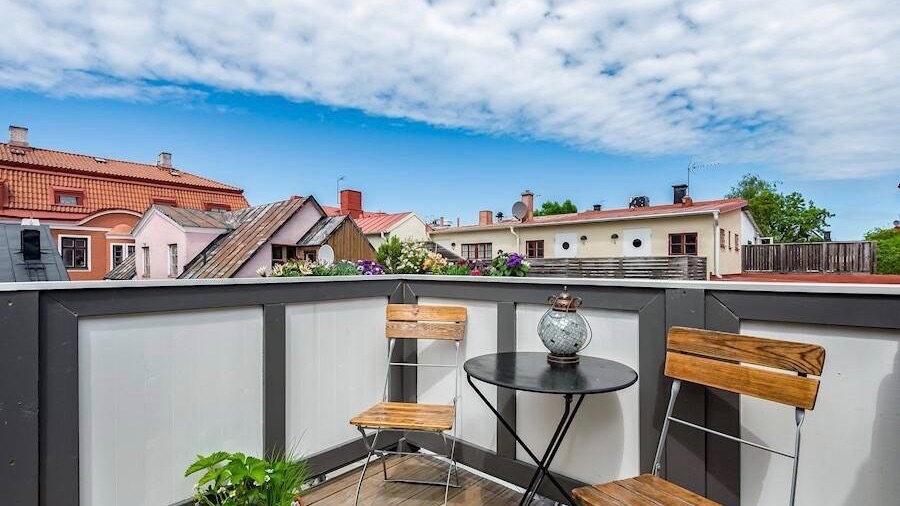 Boka 2022- Lägenhet vid Adelsgatan, i hjärtat av Visby innerstad