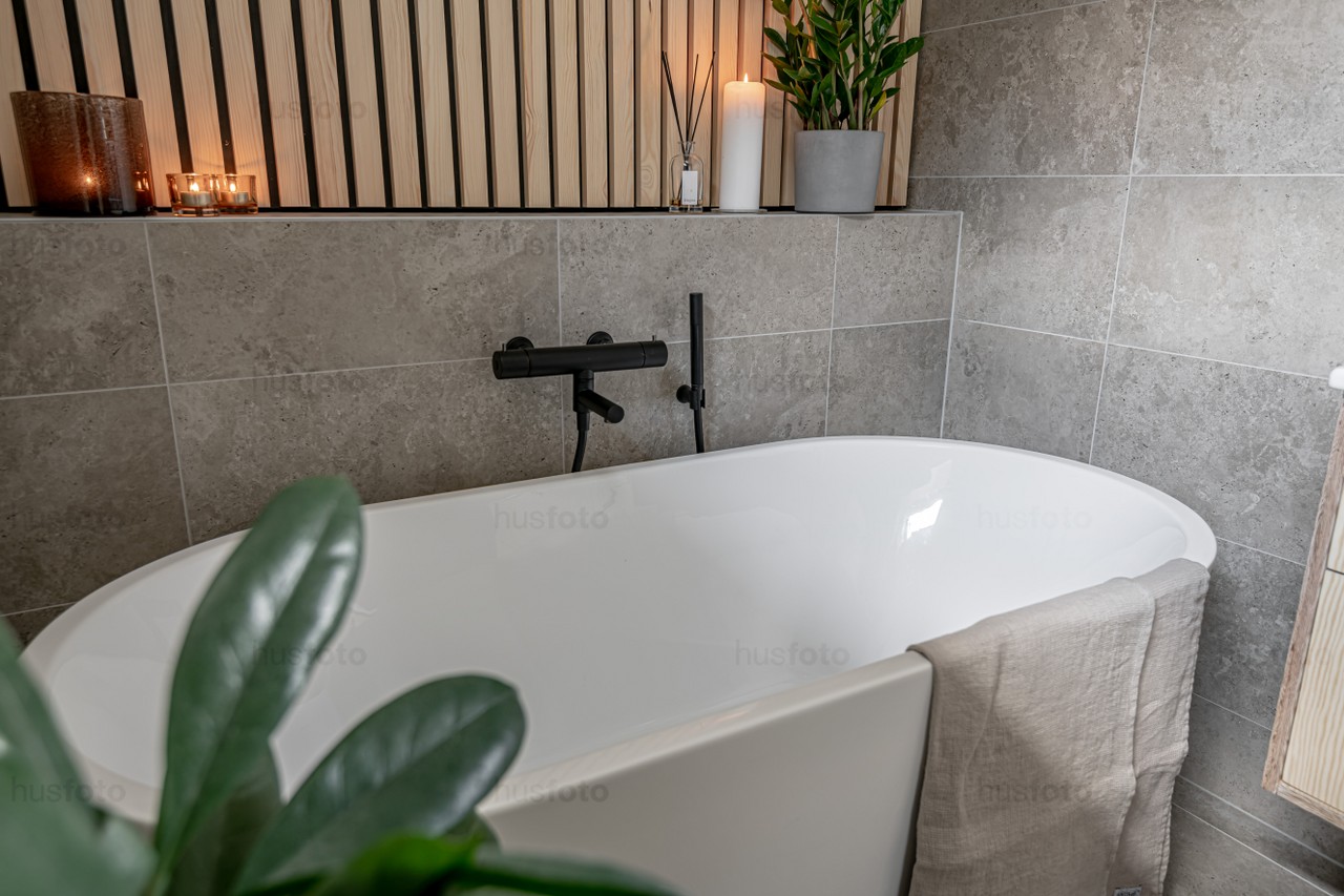 Boka 2022 - Nybyggt villa, ca 5 km söder om Visby stadsgräns