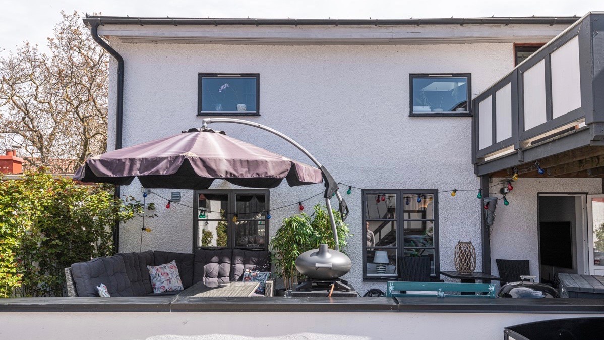 Boka 2023- Fint Gårdshus i innerstan