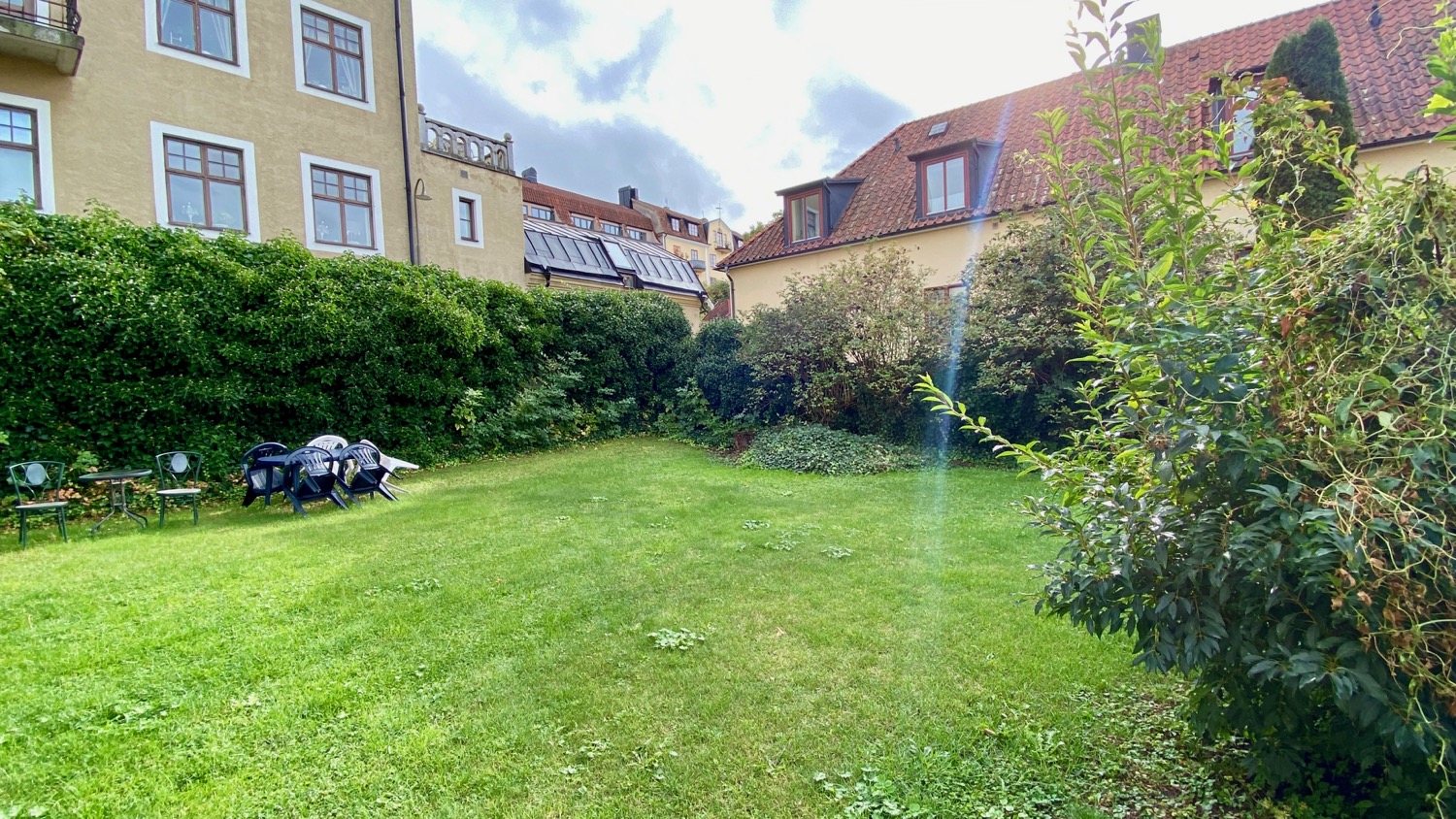 Boka 2023 - Fin 3:a med balkong bara ett stenkast från Almedalen