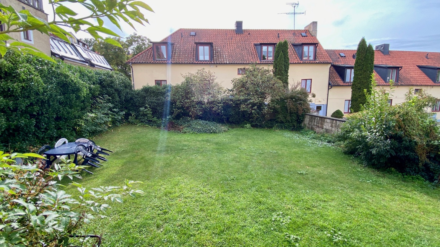 Boka 2023 - Fin 3:a med balkong bara ett stenkast från Almedalen