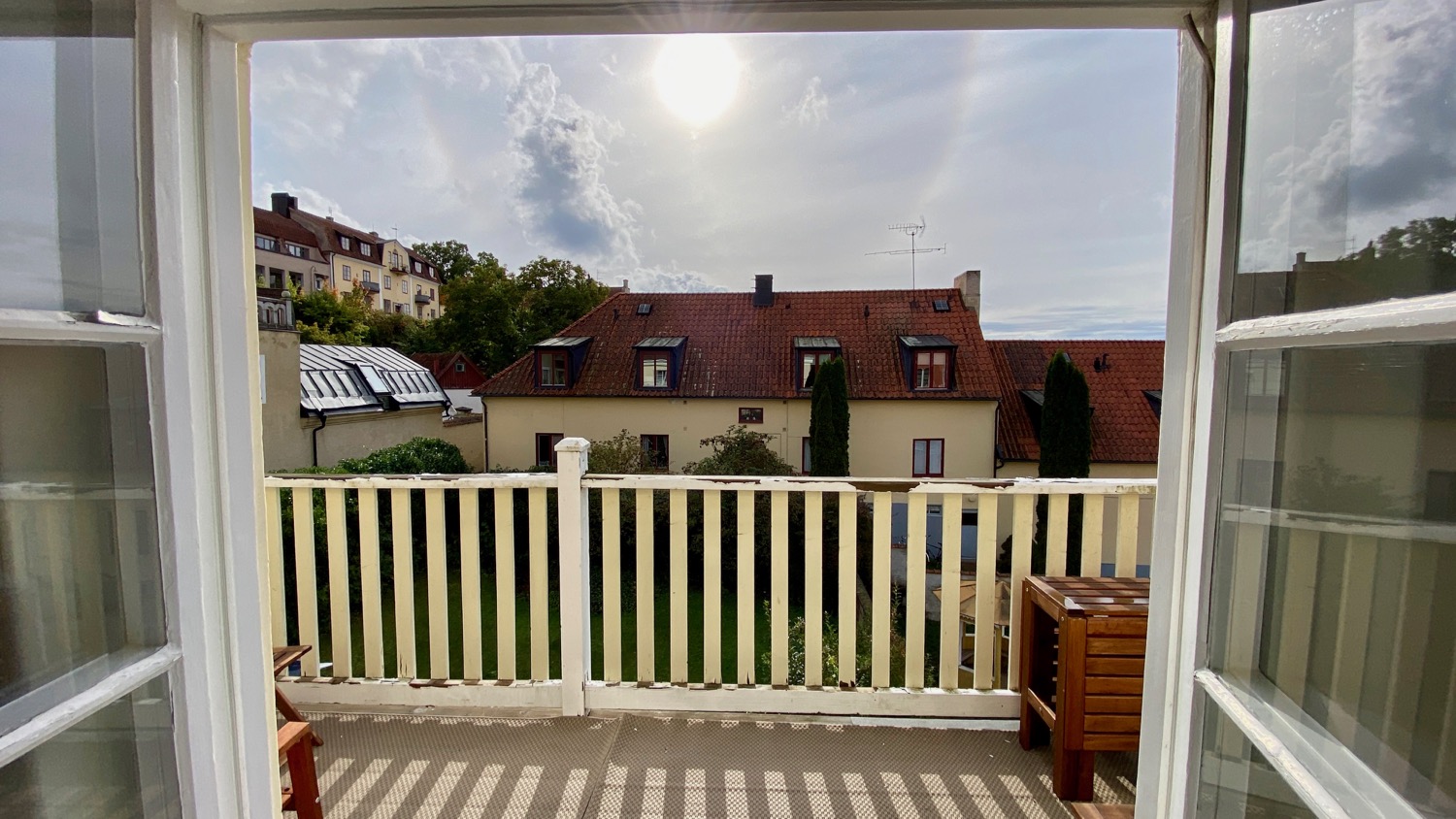 Boka 2023 - Fin 3:a med balkong bara ett stenkast från Almedalen