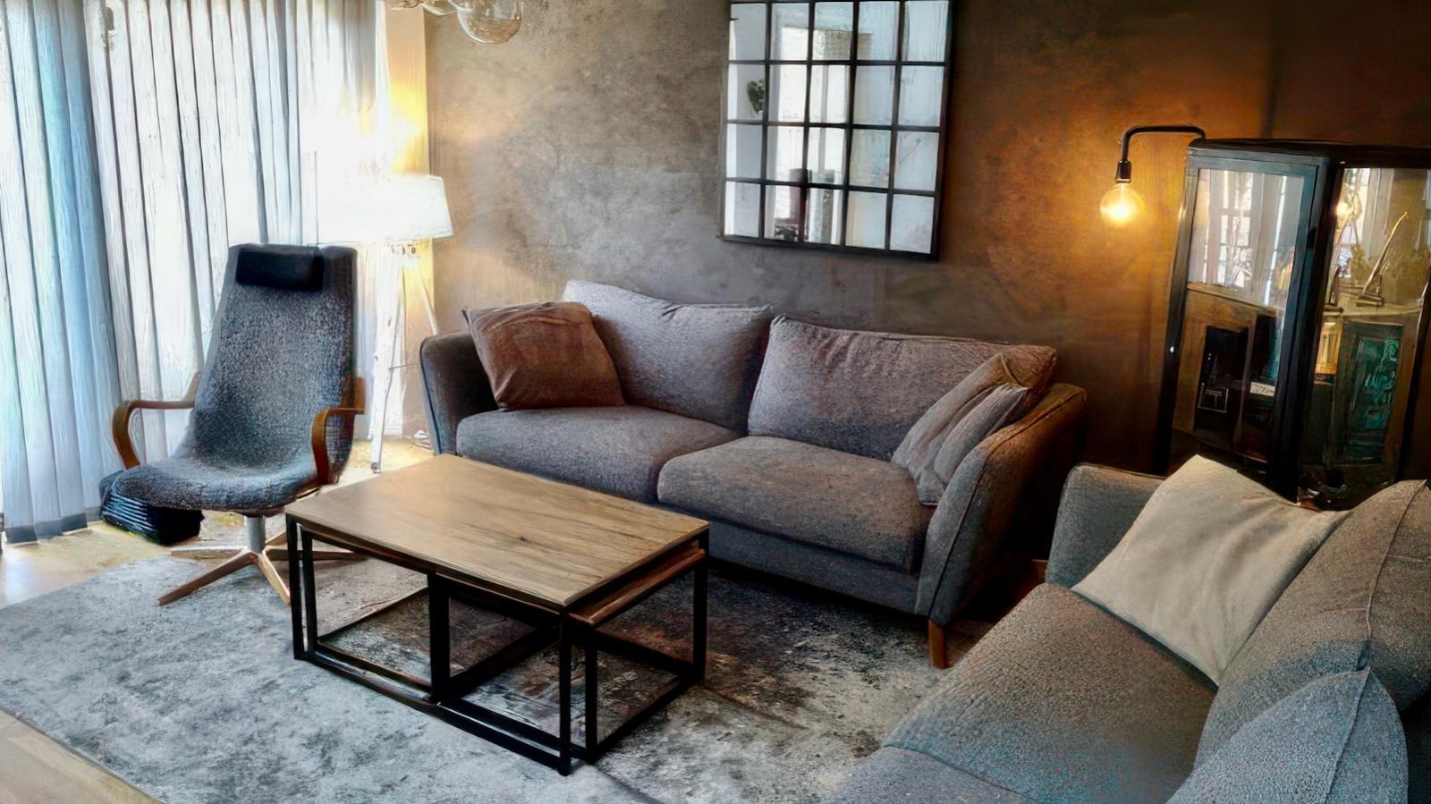 Modernt radhus med 4 sovrum på gångavstånd från ringmuren