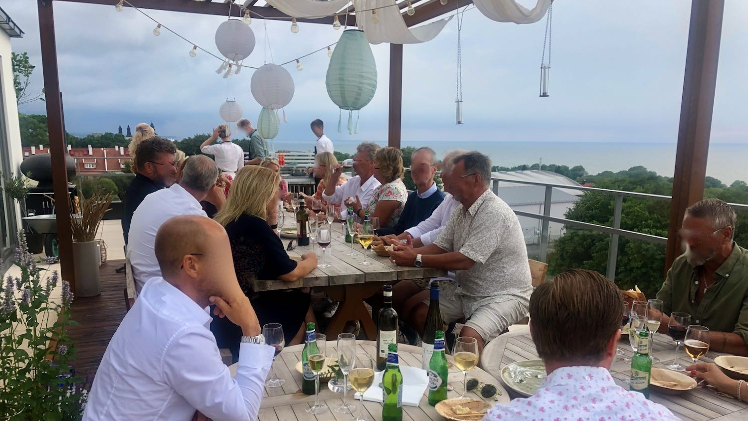 Boka 2024 - Penthouse med takterass nära ringmuren