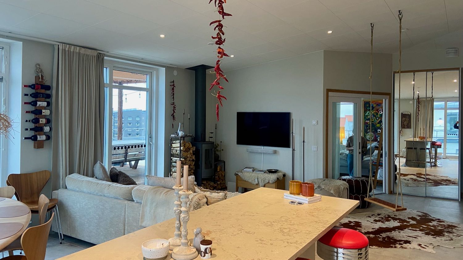Boka 2024 - Penthouse med takterass nära ringmuren