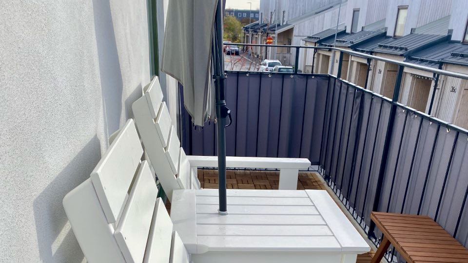 Boka 2023 - Radhus på 2 plan, med 3 sovrum på gångavstånd från ringmuren