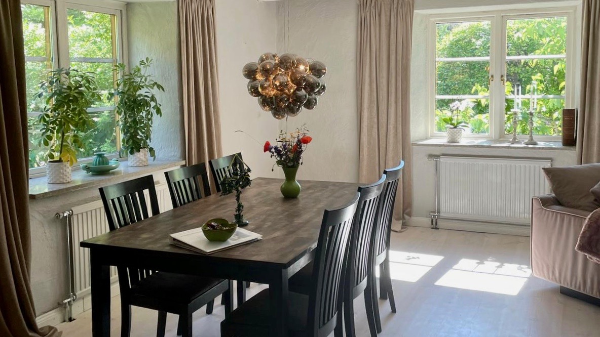 Nyrenoverat gotlandshus med lummig trädgård i Visby