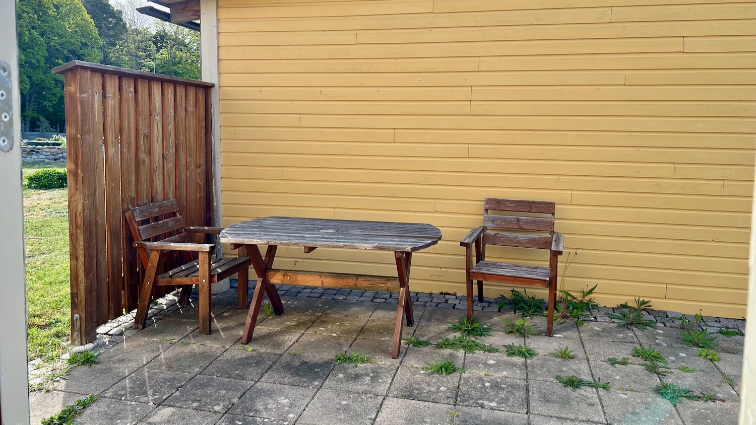 Boka 2026 - Flygelbyggnad i sommaridyllen Axelsro. Strax söder om Visby.