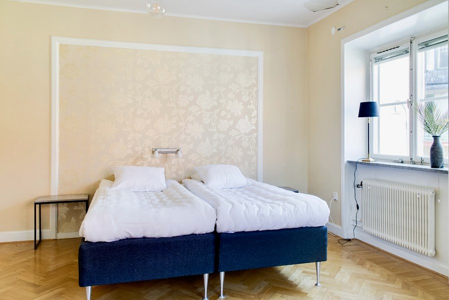 Boka 2026 - Paradvåning på Stora Torget - 150 m2 - 12 bäddar - bra för möten