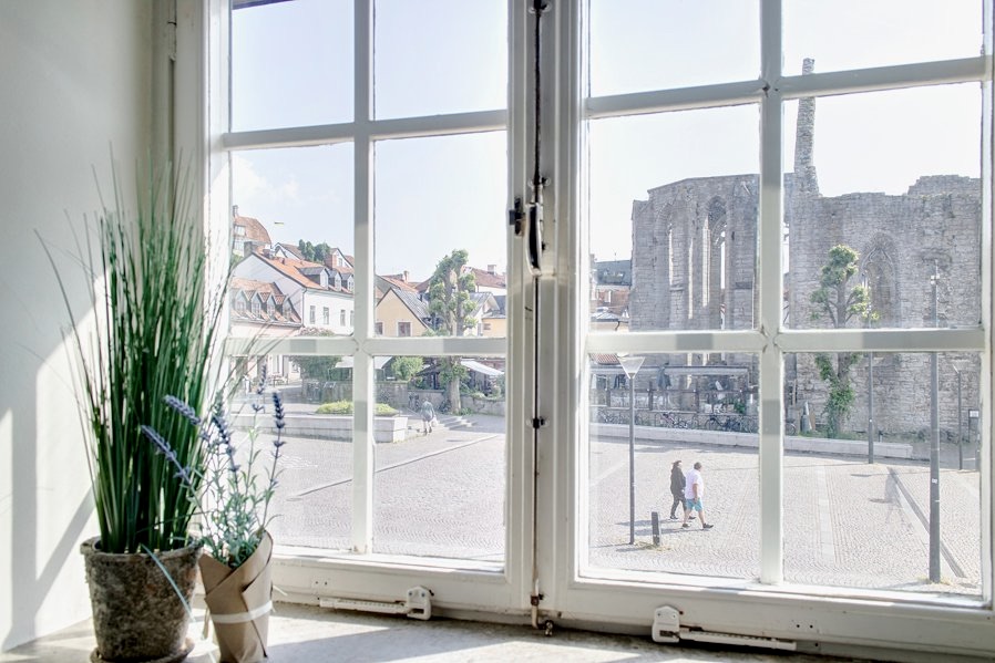 Boka 2026 - Paradvåning på Stora Torget - 150 m2 - 12 bäddar - bra för möten