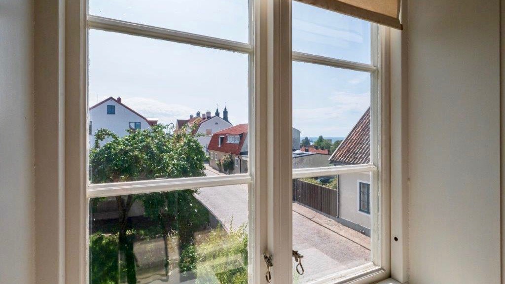 Boka 2024 - Stor villa med havsutsikt och historisk charm på Norra Murgatan