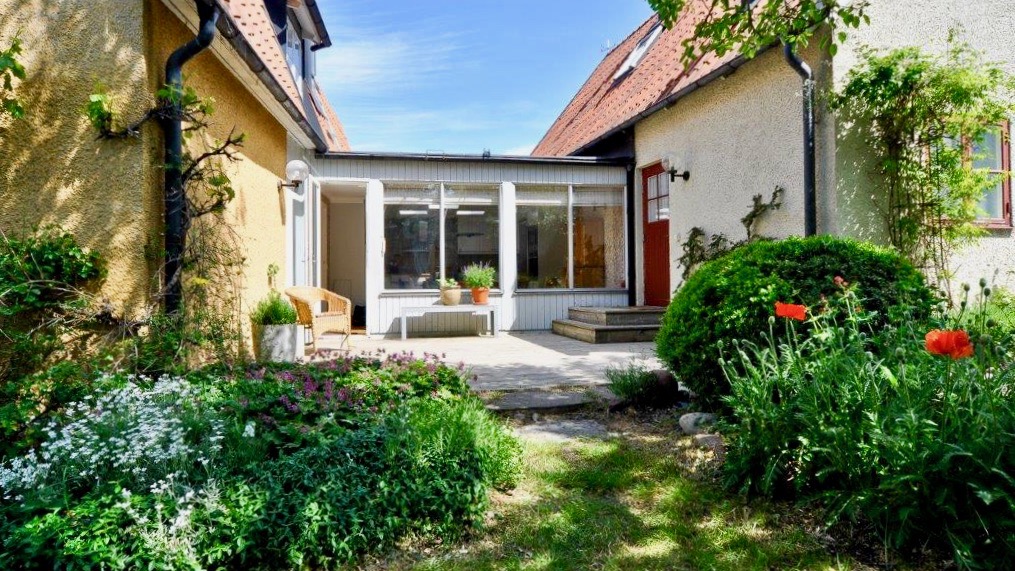 Boka 2024 - Stor villa med havsutsikt och historisk charm på Norra Murgatan