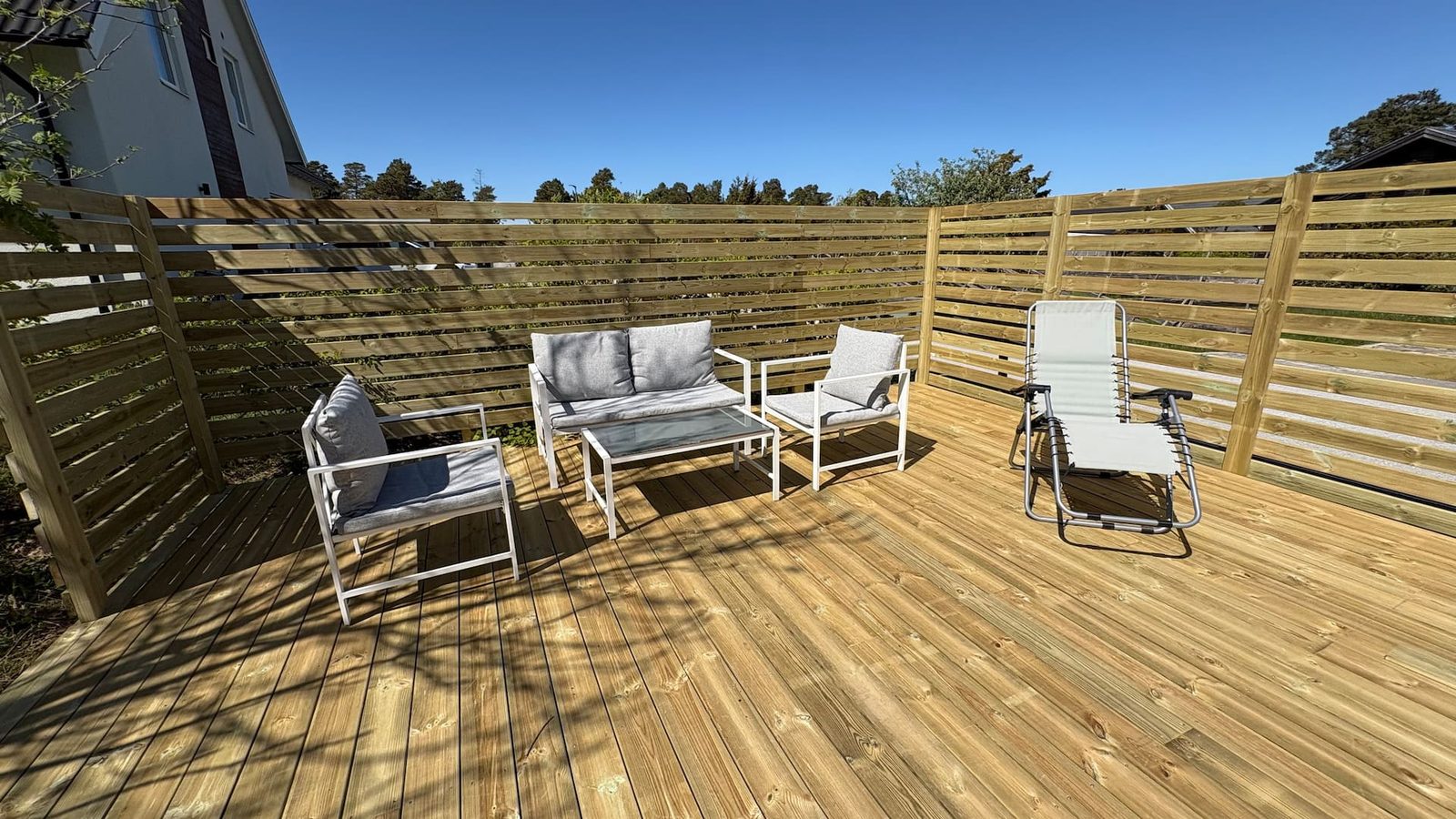 Boka 2027 - Nybyggd vindsvåning, 4 rum och kök nära Visby Sommarland