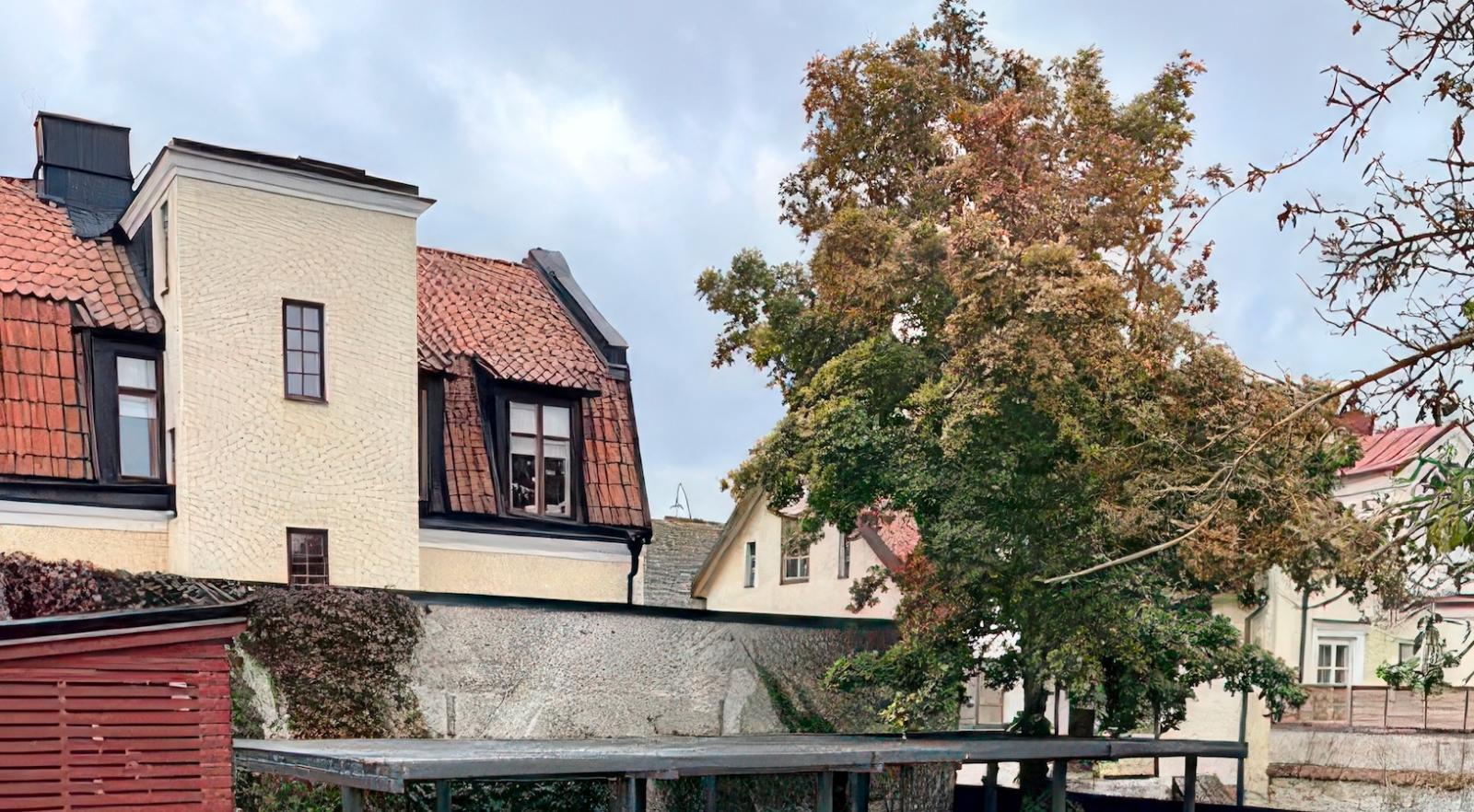 Townhouse på 3 plan på Södra Murgatan, mitt i hjärtat av Visby innerstad