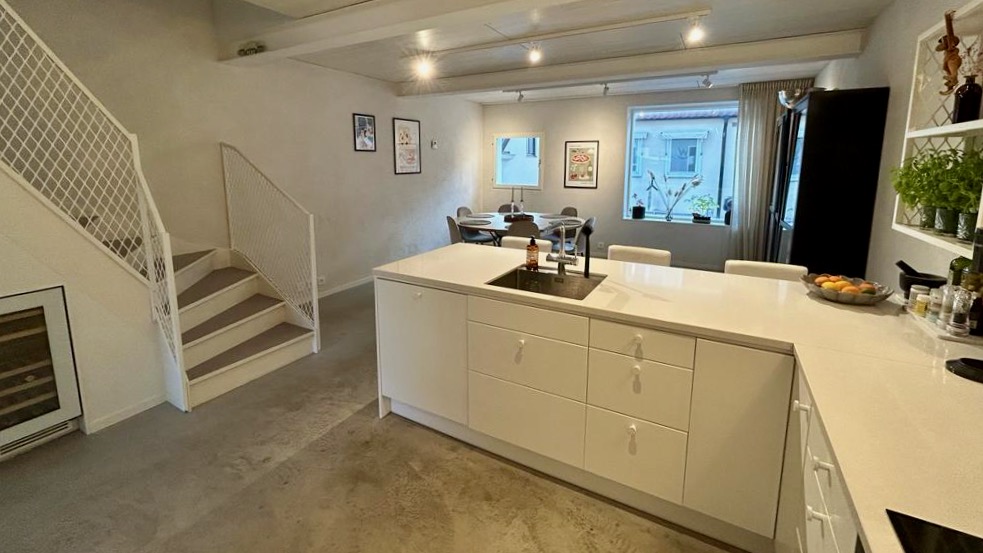 Townhouse på 3 plan på Södra Murgatan, mitt i hjärtat av Visby innerstad