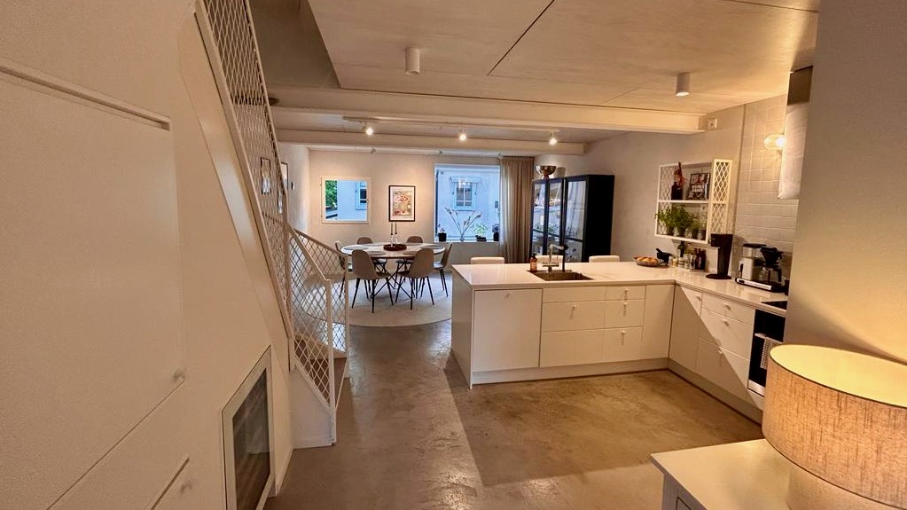 Townhouse på 3 plan på Södra Murgatan, mitt i hjärtat av Visby innerstad