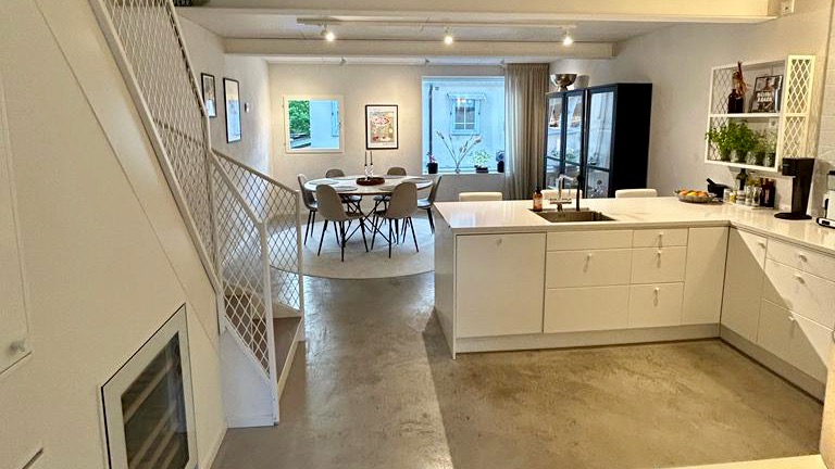 Townhouse på 3 plan på Södra Murgatan, mitt i hjärtat av Visby innerstad