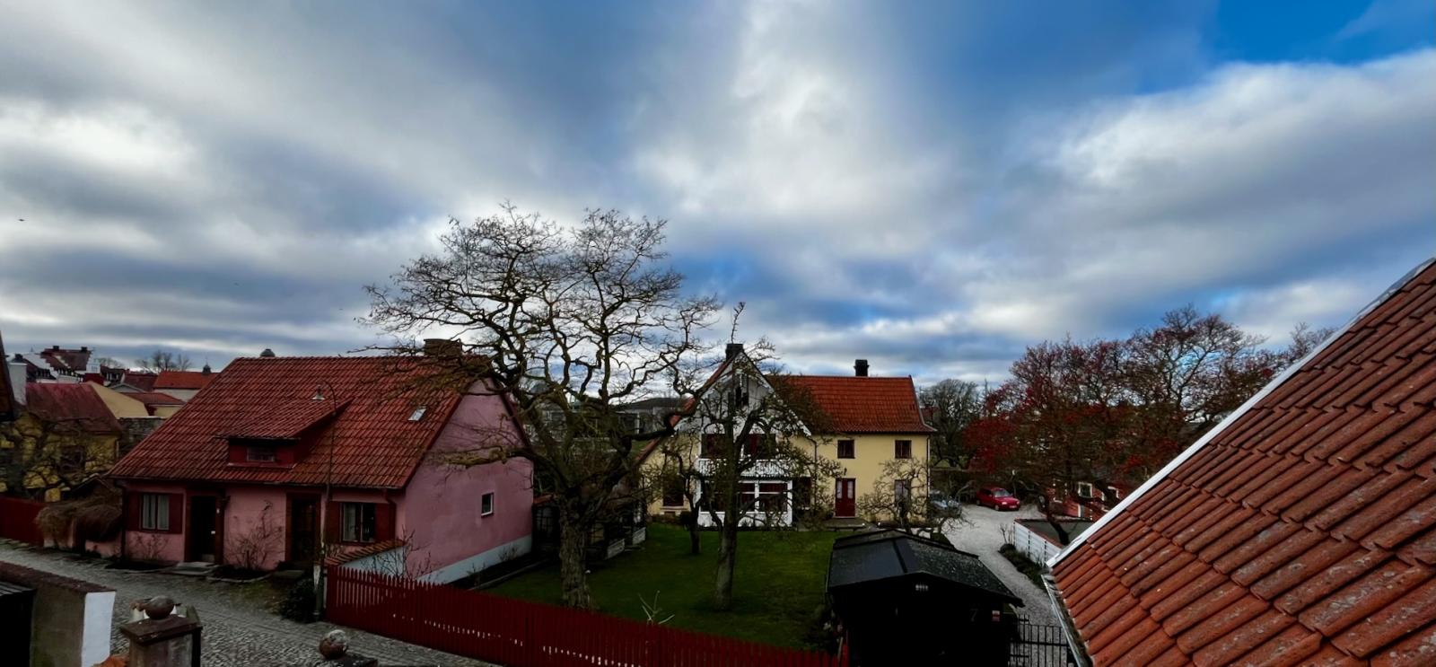 Boka 2027 - Stor villa med exklusiv trädgård på Strandgatan &ndash; perfekt för mingel och boende