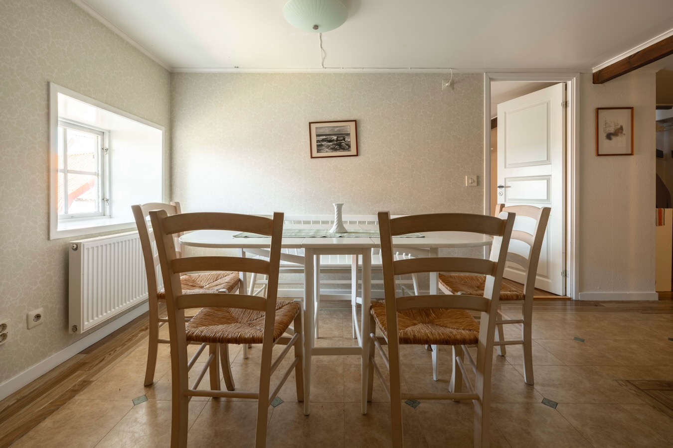 Etagelägenhet, 3 rok, vid Skansport, intill ringmurens insida.