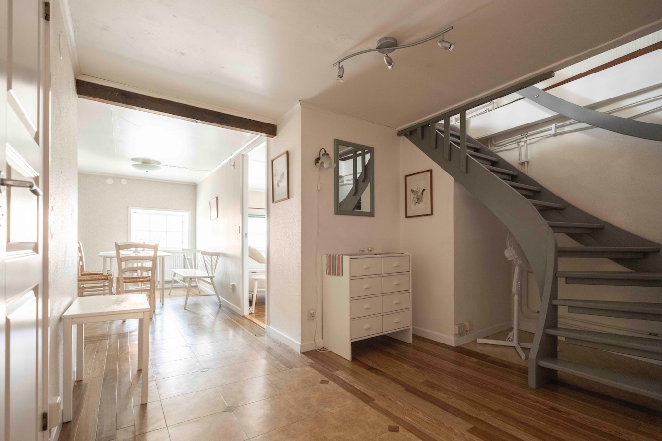 Etagelägenhet, 3 rok, vid Skansport, intill ringmurens insida.