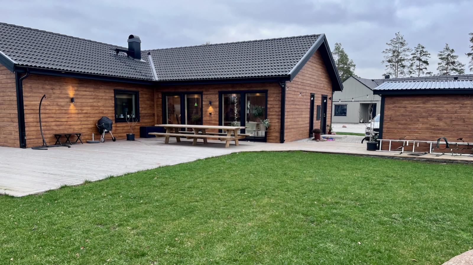 Boka 2025 - Modernt hus med 5 sovrum och 2 badrum i sydöstra Visby