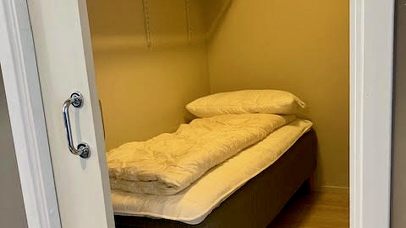 Lägenhet med egen uteplats, intill Skansport, nära Almedalen