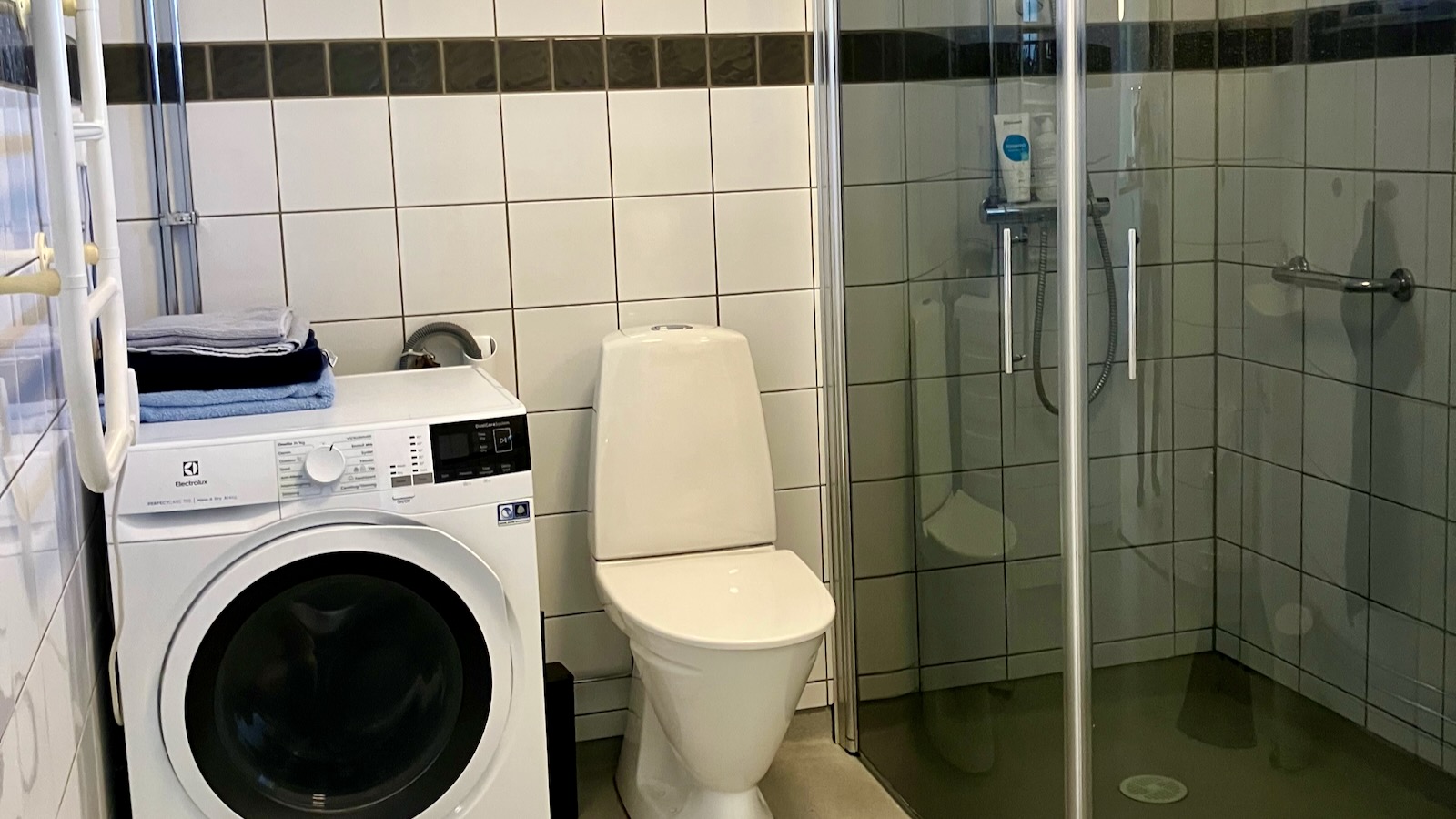 Lägenhet med egen uteplats, intill Skansport, nära Almedalen