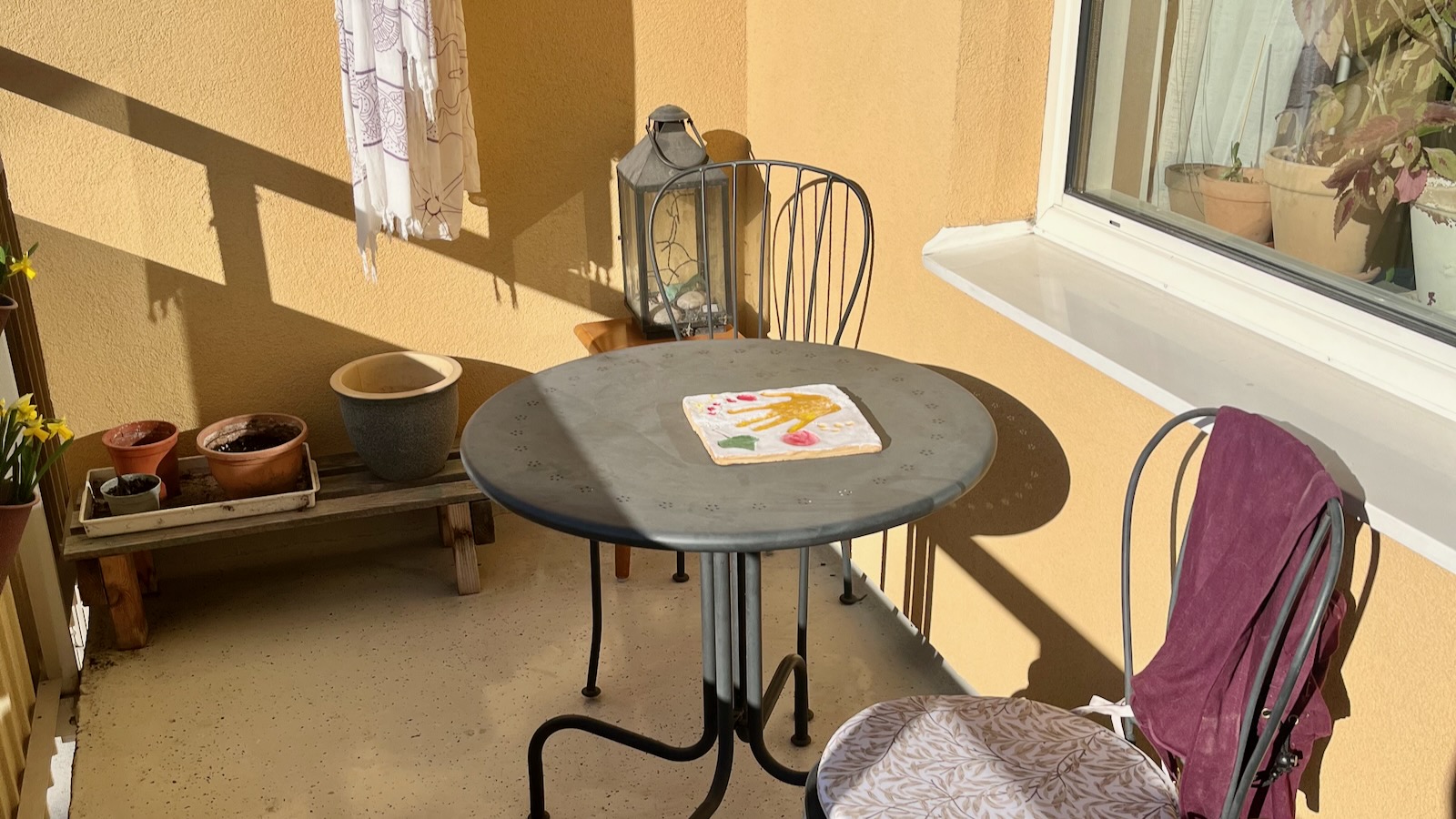 Välplanerad 2:a med havsutsikt & balkong