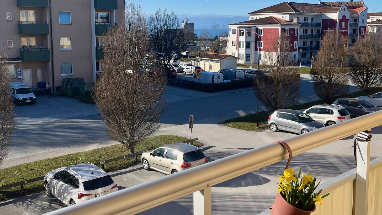 Välplanerad 2:a med havsutsikt & balkong