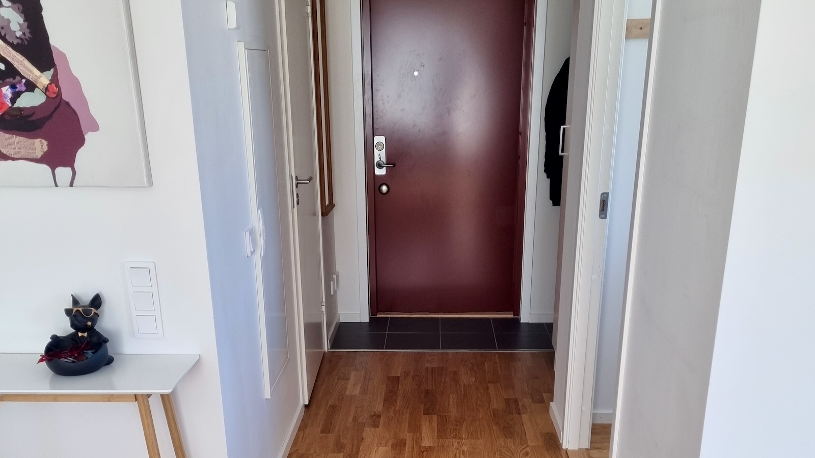 Boka 2025 - Modern 2:a med balkong, lugnt och smart boende för Almedalsveckan