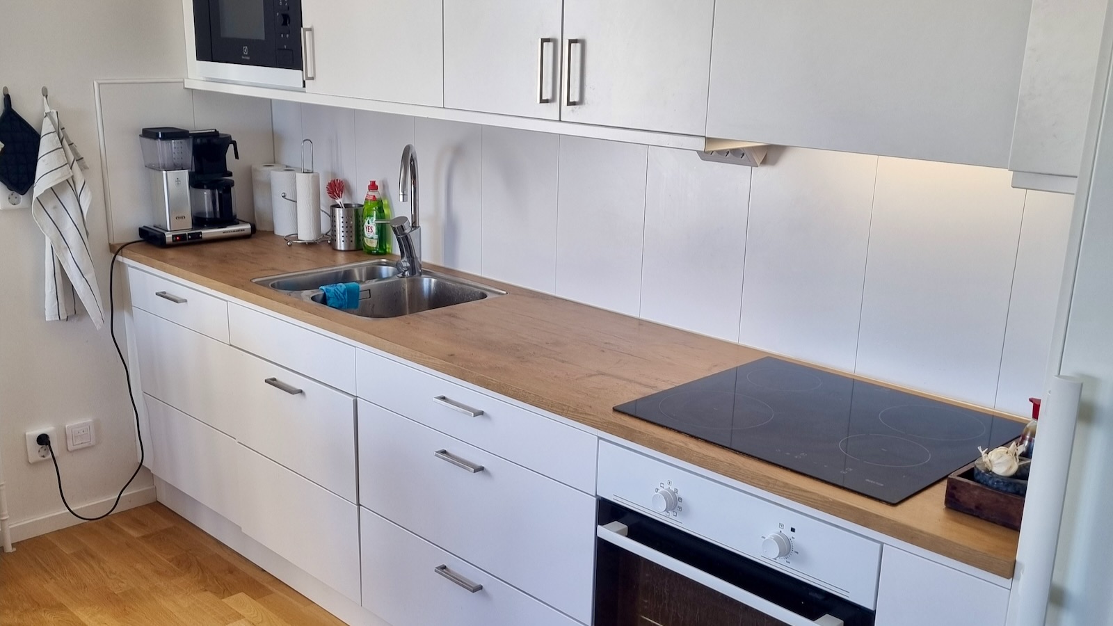 Boka 2025 - Modern 2:a med balkong, lugnt och smart boende för Almedalsveckan