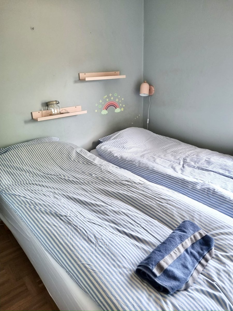 Rymligt hus med 4 sovrum, upp till 10 bäddar, trädgård och bastu