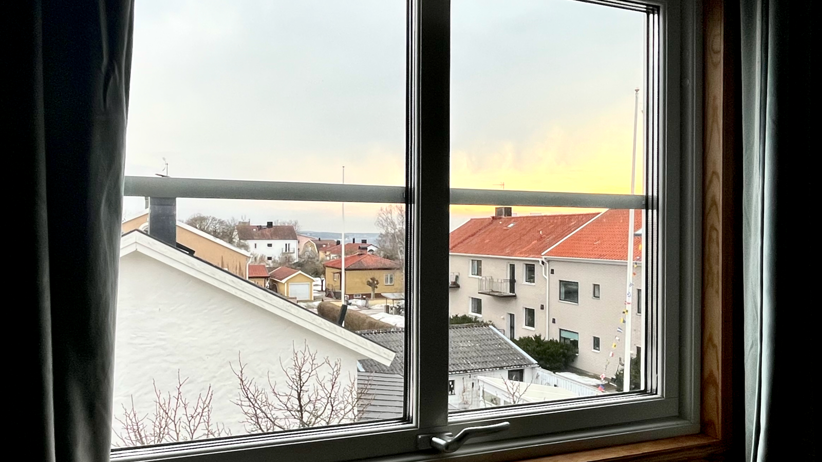 Rymlig villa med flexibla sällskapsytor och omfattande bäddkapacitet