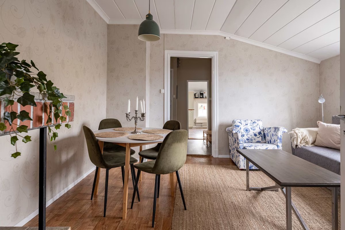 Boka 2026 - Fin 2a på Skeppargatan i Visby innerstad