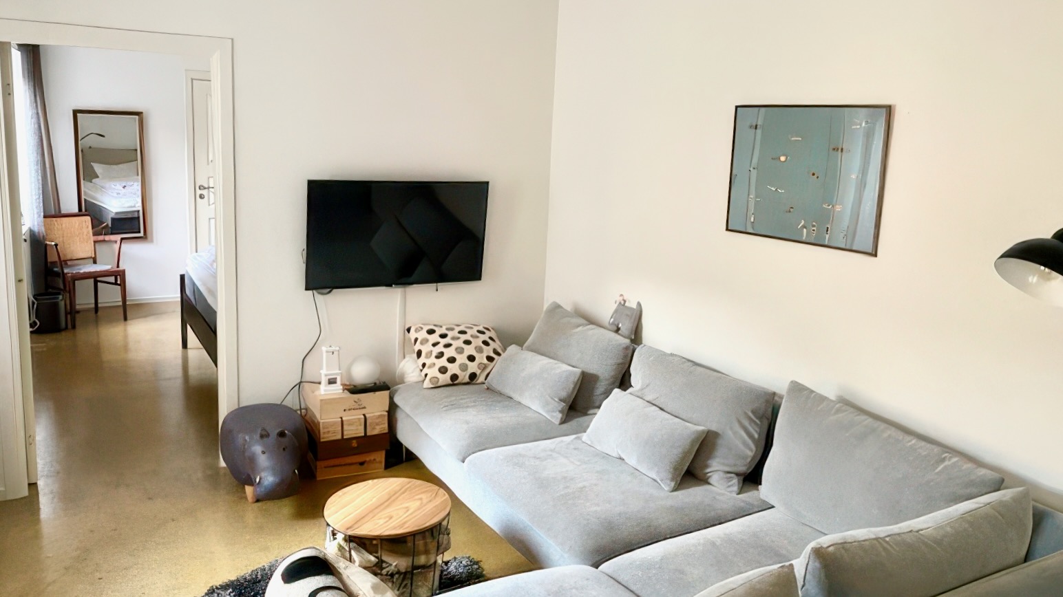 Boka 2026 - G&aring;rdshus p&aring; S&ouml;dertorg &ndash; tre rum och uteplats mitt i Visby innerstad