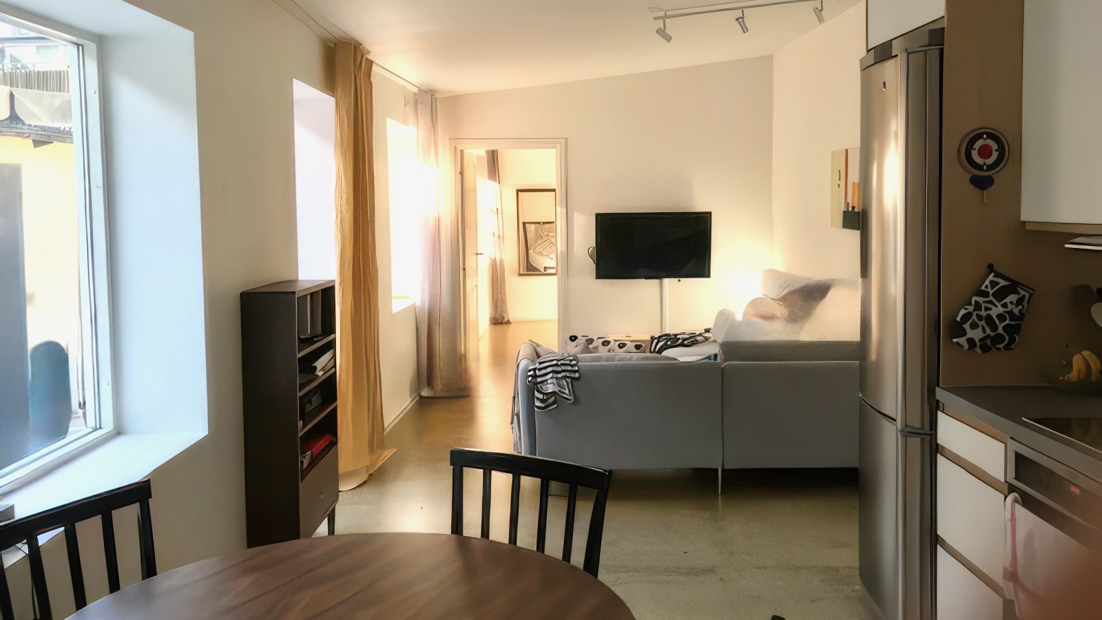 Boka 2026 - G&aring;rdshus p&aring; S&ouml;dertorg &ndash; tre rum och uteplats mitt i Visby innerstad