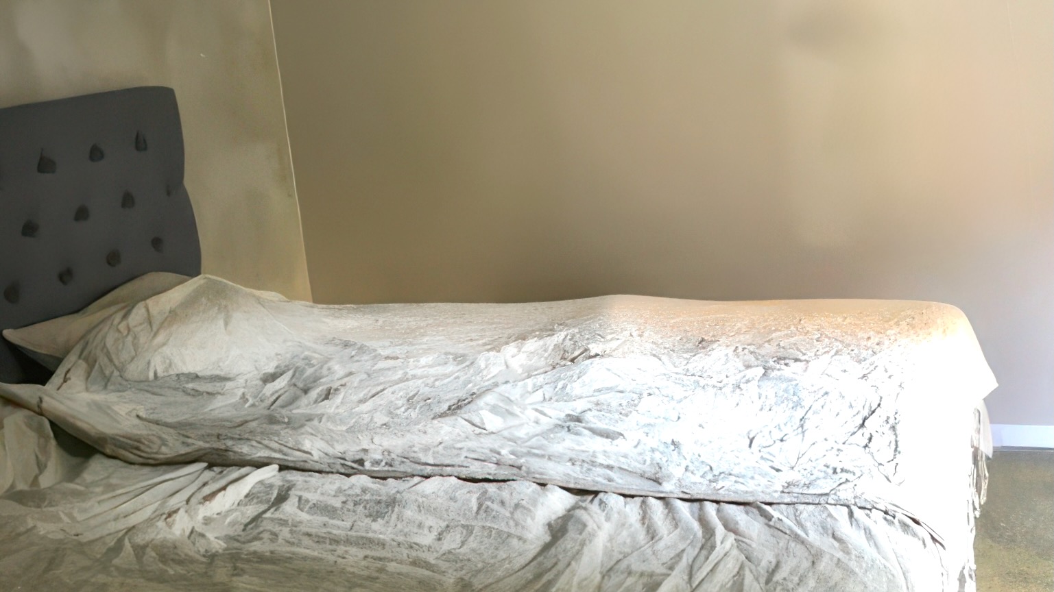 Boka 2026 - G&aring;rdshus p&aring; S&ouml;dertorg &ndash; tre rum och uteplats mitt i Visby innerstad