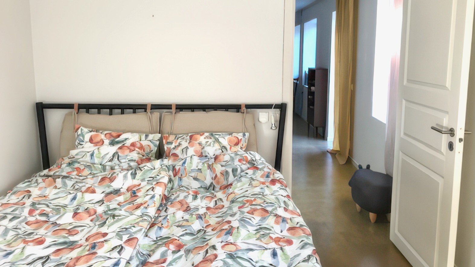 Boka 2026 - G&aring;rdshus p&aring; S&ouml;dertorg &ndash; tre rum och uteplats mitt i Visby innerstad