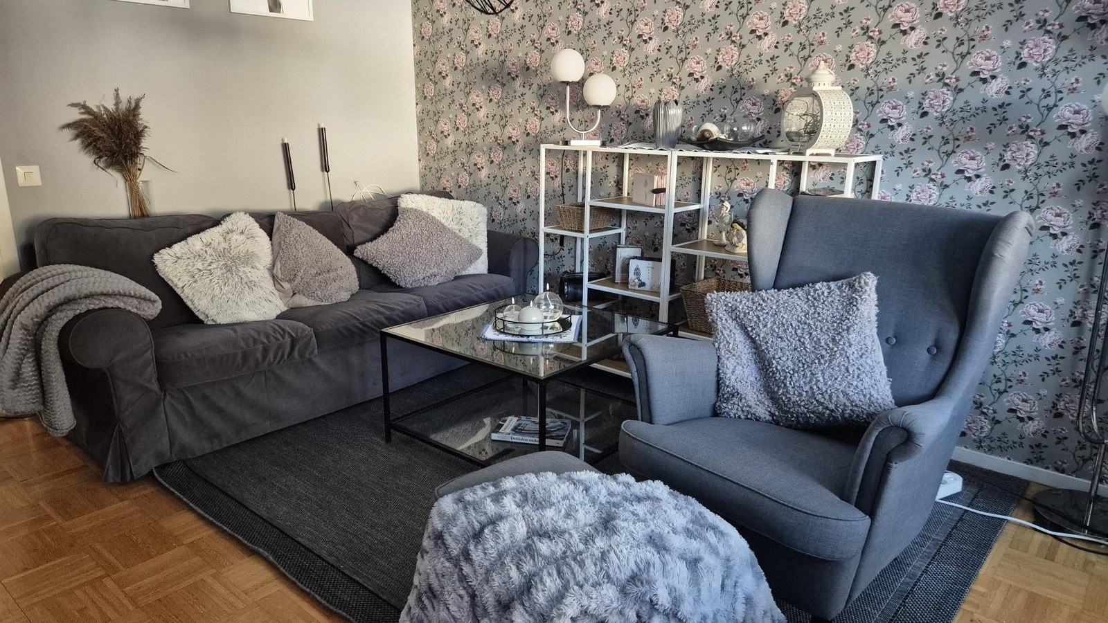 Boka 2026 - Ljus 4:a på Styrmansgatan med egen ingång och två uteplatser