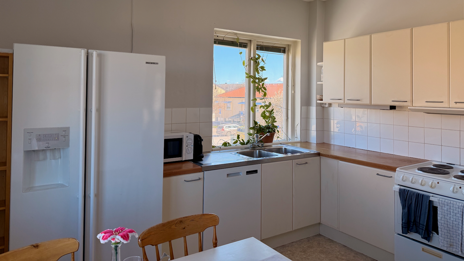 Boka 2026 - Central lägenhet med 6-8 bäddar intill Visby Öster centrum