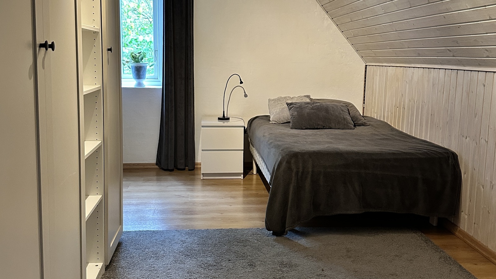 Boka 2026 - Sista minuten, semesterparadis ca 1 mil söder om Visby