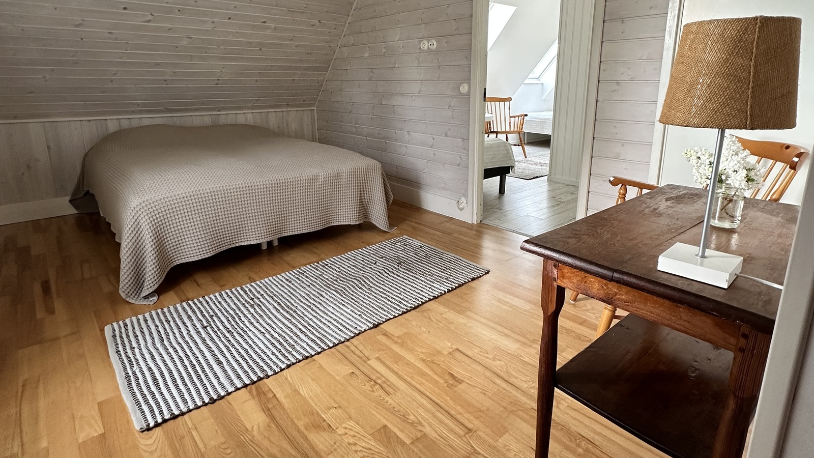 Boka 2026 - Sista minuten, semesterparadis ca 1 mil söder om Visby