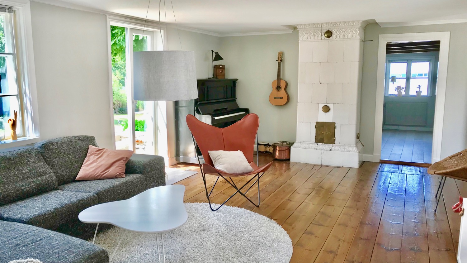 Boka 2027 - Villa med 5 sovrum och stor trädgård för mingel(200 personer) i Visby innerstad.
