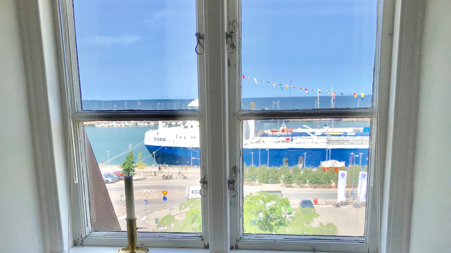 Boka 2027 - Villa med 5 sovrum och stor trädgård för mingel(200 personer) i Visby innerstad.