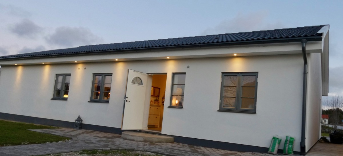 Boka 2024 - Nybyggd poolvilla 2 km söder om Visby stadsgräns nära badstrand
