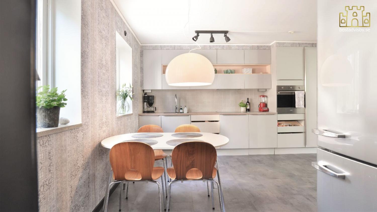 MTV 2026 - Nyrenoverat boende - Toppläge - på 3 plan i hjärtat av Visby innerstad - Upp till 9 bäddar