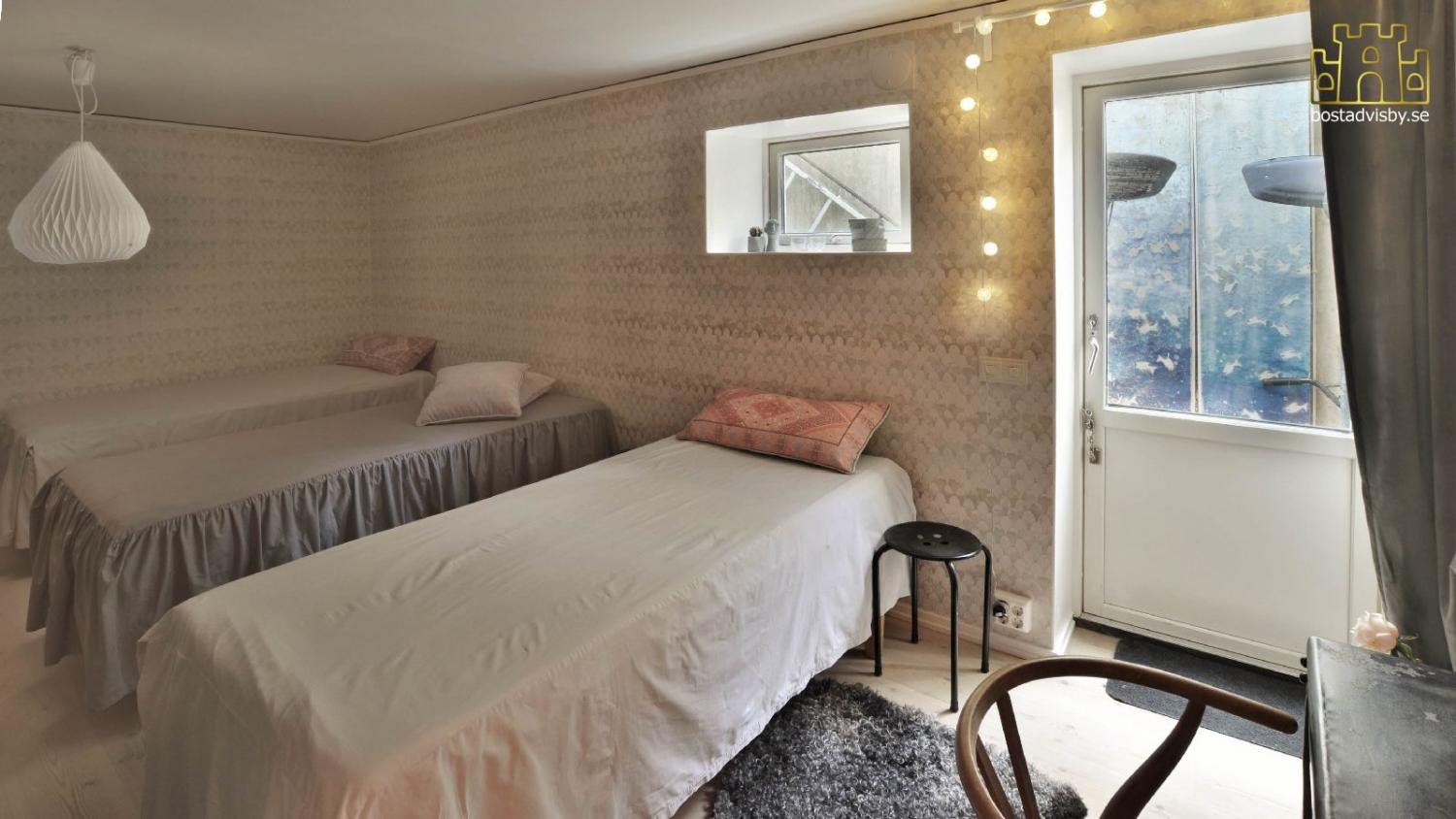 MTV 2026 - Nyrenoverat boende - Toppläge - på 3 plan i hjärtat av Visby innerstad - Upp till 9 bäddar