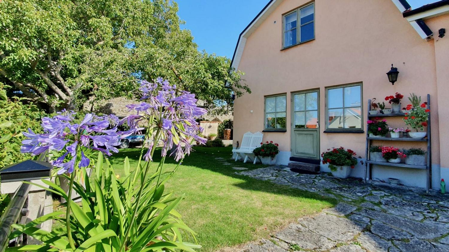 Attraktivt innerstadhus med stor trädgård - Mingel och rundabordssamtal - Stenkast från Almedalen