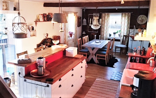 Boka 2019 - Stor villa utanför Visby med plats för upp till 10 personer