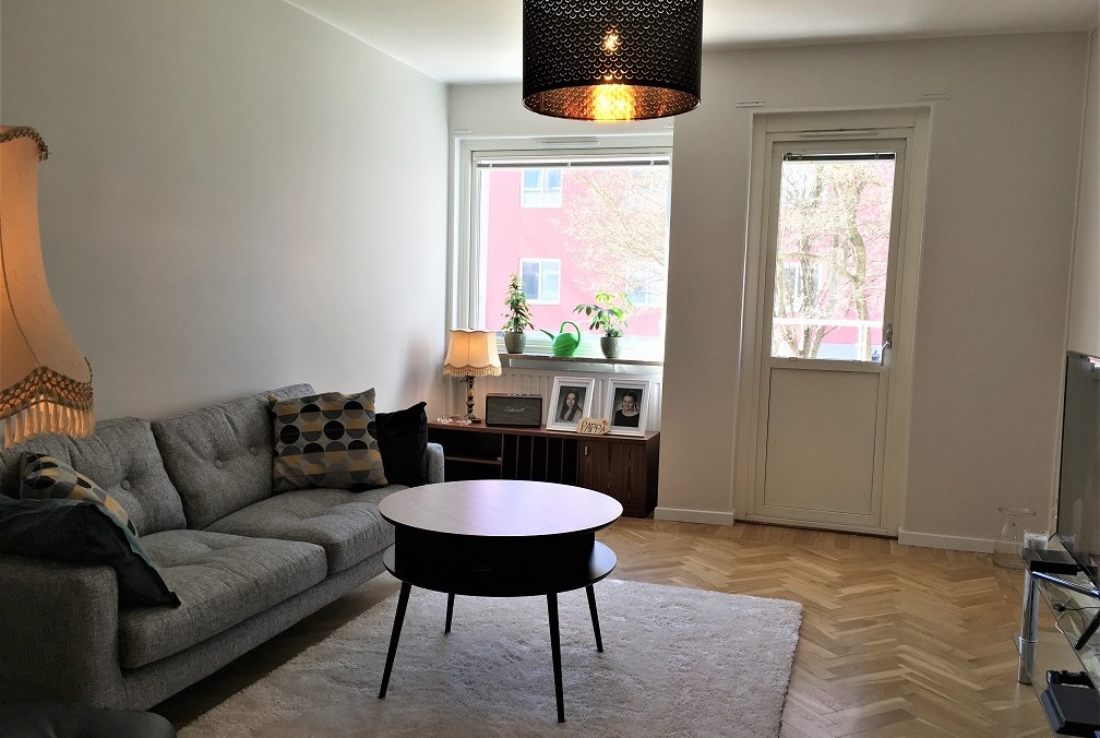 Boka 2019 - Härlig 2:a ca 800 m från innerstaden